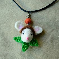 Mi proyecto del curso: Needle felting: creación de personajes con lana y aguja. Artesanato, Design de brinquedos, Feltragem com agulha, e Design têxtil projeto de Francisca Zamorano - 30.03.2023