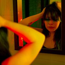 PUNTO DE QUIEBRE | Retratos cinemáticos. Un proyecto de Fotografía, Post-producción fotográfica		, Retoque fotográfico, Iluminación fotográfica, Composición fotográfica, Cine, vídeo, televisión, Cine, Vídeo, Producción audiovisual					, Fotografía digital, Realización audiovisual, Fotografía para Instagram, Narrativa y Autorretrato Fotográfico de Almardianeli Ortíz Fabián - 07.03.2023