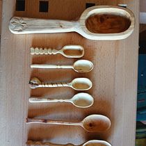 Mis primeras cucharas. Arts, Crafts, Product Design, DIY, and Woodworking project by Moises Mora - 04.06.2023