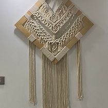 Mi proyecto del curso: Introducción al tapiz de macramé. Un progetto di Design di accessori, Artigianato, Fiber Art, Macramè e Textile Design di Ana Gonzalez Cuellar - 07.04.2023