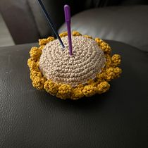 Mi proyecto del curso: Amigurumis: personas tejidas a crochet. Arts, Crafts, To, Design, Fiber Arts, Crochet, Amigurumi, and Textile Design project by begopermo - 04.07.2023