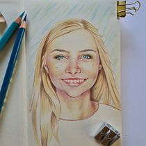 Mein Abschlussprojekt für den Kurs: Lebendiges Porträtzeichnen mit Buntstiften. Drawing, Portrait Drawing, Sketchbook, and Colored Pencil Drawing project by Silvia Viole - 04.07.2023