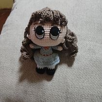 Mi proyecto del curso: Amigurumis: personas tejidas a crochet. Arts, Crafts, To, Design, Fiber Arts, Crochet, Amigurumi, and Textile Design project by Pauly Zárate - 04.10.2023