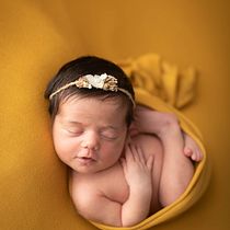 Mi proyecto del curso: Introducción a la fotografía newborn. Un projet de Photographie, Photographie de portrait, Photographie de studio, Photographie lifest, le , et Photographie intérieure de Thanee Gabriela Rosa Montoya - 09.04.2023