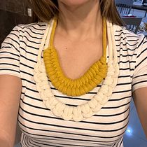 Mi proyecto del curso: Iniciación a la bisutería con cordón: fabrica tus propios collares. Un progetto di Artigianato, Design di gioielli, Macramè e Textile Design di Rosy Aguilar - 29.03.2023