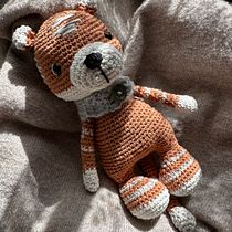 Mein Abschlussprojekt für den Kurs: Amigurumi: Häkle und designe lebendige Figuren. Arts, Crafts, Art To, s, Crochet, Amigurumi, Fiber Arts, and Creating with Kids project by martina_botz - 03.01.2023
