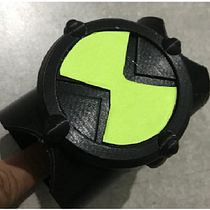 Omnitrix: Proyecto del curso "Introducción al diseño e impresión en 3D" Ein Projekt aus dem Bereich 3D, Industriedesign, Produktdesign, 3-D-Modellierung und 3-D-Design von Angel Abreu - 07.04.2023