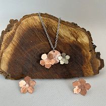 Mi proyecto del curso: Joyería: iniciación a la soldadura y los ensambles. Accessor, Design, Arts, Crafts, Jewelr, and Design project by Cora Amarante Pérez - 05.10.2023