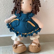 Mi proyecto del curso: Elaboración de muñecas amigurumi románticas. Arts, Crafts, To, Design, Fiber Arts, Crochet, Amigurumi, and Textile Design project by Leticia Guerra - 04.17.2023