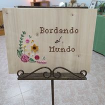 Mi proyecto del curso: Bordado sobre madera. Arts, Crafts, Fine Arts, Embroider, and Textile Design project by marialmcasla - 04.17.2023