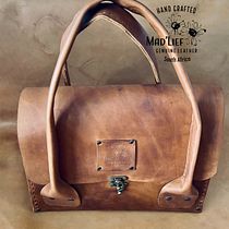 My project for course: Handmade Leather Bag Creation for Beginners. Design, Accessor, Design, Arts, Crafts, and Sewing project by Madeléne Du Preez - 04.19.2023