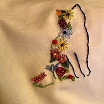 Il mio progetto del corso: Ricamo a mano anatomico e floreale per capi e accessori. Projekt z dziedziny  Haft, Upc, cling, Wzornictwo tekst i liów użytkownika Ilaria Zorzi - 23.04.2023