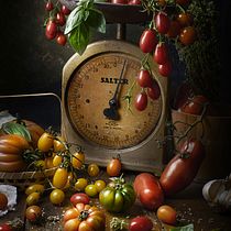 Tomatoes . Product Photograph, Fine-Art Photograph, and Food Photograph project by l'Arna Papy - 04.26.2023