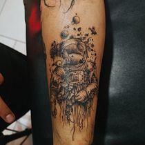 Mi proyecto del curso: Técnicas de tatuaje blackwork con línea fina. Un projet de Conception de tatouage de juanjobercas77 - 24.04.2023