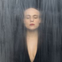 Il mio progetto del corso: Ritratto fotografico attraverso superfici traslucide. Un projet de Photographie, Postproduction photographique, Photographie de portrait, Photographie de studio, Photographie numérique , et Photographie artistique de Margherita Giglio - 28.04.2023