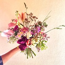 Mein Abschlussprojekt für den Kurs: Gestaltung von Blumensträußen für Anfänger. Interior Design, L, scape Architecture, Decoration, DIY, Floral, and Plant Design project by Daisy Klein - 04.30.2023