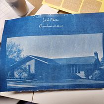 My project for course: Cyanotype: Printing with Light. Un projet de Artisanat, Beaux Arts, Estampe, DIY , et Photographie argentique de artcrossings - 27.04.2023
