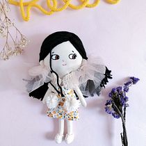 Mi proyecto del curso: Muñecos de tela: diseño, costura y creación de contenido. Un projet de Artisanat, Conception de jouets, Couture, Réseaux sociaux, Photographie smartphone, Photographie de produits, Photographie pour Instagram , et Confection de patrons et vêtements de Verónica Otayza Oliva - 08.05.2023