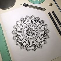 Mi proyecto del curso: El arte de dibujar mandalas: crea patrones geométricos. Drawing & Ink Illustration project by Cintia Besanzini - 05.10.2023