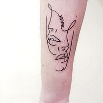 Meu projeto do curso: Tatuagem fine line: a sutileza da linha. Traditional illustration, Drawing, and Tattoo Design project by Leonor Contente - 05.09.2023