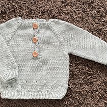 Mi proyecto del curso: Tejido de prendas infantiles con raglán top down. Design de moda, Tecido, Tricô, e Design têxtil projeto de paolalpereyra - 14.05.2023