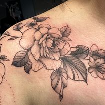 Meu projeto do curso: Tatuagem botânica com pontilhismo. Ilustração tradicional, Desenho de tatuagens e Ilustração botânica projeto de Andreia Lourenço - 23.04.2023