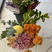 Australian Sunset for Ora floral agency's course. Un progetto di Interior design, Paesaggismo, Interior Design, DIY e Design floreale e vegetale di Leni Borin - 16.05.2023