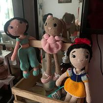 Mi proyecto del curso: Elaboración de muñecas amigurumi románticas Ein Projekt aus dem Bereich H, werk, Spielzeugdesign, Weben, Crochet, Amigurumi und Textildesign von Isabella Gutierrez - 17.05.2023