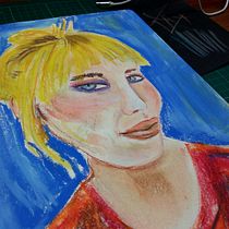 Mi proyecto del curso: Dibujo de retratos expresivos con tizas pastel. Un projet de Illustration traditionnelle, Beaux Arts, Dessin, Dessin de portrait , et Dessin artistique de safdieruth - 21.05.2023