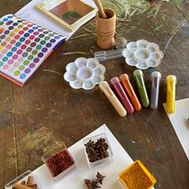 Meu projeto do curso: Criação de aquarelas líquidas e tintas botânicas. Un projet de Artisanat, Beaux Arts, Peinture, Aquarelle, DIY , et Théorie des couleurs de priscila_cleto_ribeiro - 23.05.2023