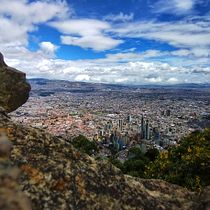 Mi proyecto del curso: Fotografía de viajes con smartphone para principiantes [Monserrate]. Mobile Photograph, Outdoor Photograph & Instagram Photograph project by Erick Garzon Galeano - 05.27.2023