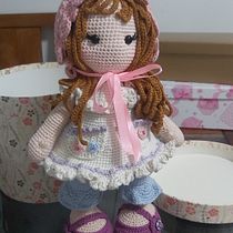 Mi proyecto del curso: Elaboración de muñecas amigurumi románticas Ein Projekt aus dem Bereich H, werk, Spielzeugdesign, Weben, Crochet, Amigurumi und Textildesign von paolaforcael - 01.06.2023