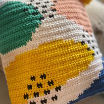 Meu projeto do curso: Intarsia crochê: teça suas tapeçarias. Fashion Design, Decoration, Fiber Arts, DIY, Crochet, and Textile Design project by Helen karina De Aguiar Bezerra - 06.02.2023