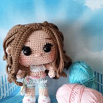 Mi proyecto del curso: Amigurumis: personas tejidas a crochet. Arts, Crafts, To, Design, Fiber Arts, Crochet, Amigurumi, and Textile Design project by Anabel Serrano - 06.06.2023
