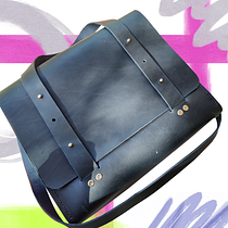 Mi proyecto del curso: Creación de bolsos de cuero artesanales para principiantes. Design, Accessor, Design, Arts, Crafts, and Sewing project by Aldana Lopes - 06.06.2023