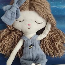 Mi proyecto del curso: Muñecos de tela: diseño, costura y creación de contenido. Un projet de Artisanat, Conception de jouets, Réseaux sociaux, Photographie smartphone, Photographie de produits, Couture, Photographie pour Instagram , et Confection de patrons et vêtements de ruthvalverde7 - 06.06.2023