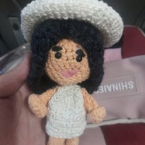 Mi proyecto del curso: Amigurumis: personas tejidas a crochet. Arts, Crafts, To, Design, Fiber Arts, Crochet, Amigurumi, and Textile Design project by natalia ferreyros - 06.07.2023