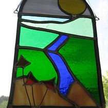 My project for course: Contemporary Stained Glass Design . Un proyecto de Diseño de complementos, Diseño de interiores, Decoración de interiores y DIY de Gwynneth Weaver - 09.06.2023