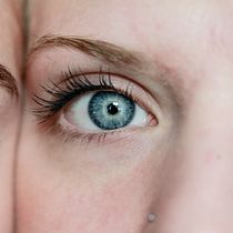 Mi proyecto del curso: Sketchbook de retrato: explora el rostro humano. Een project van  Schetsen,  Tekening,  Portrettekening,  Artistieke tekening y Sketchbook van happy186565 - 08.06.2023