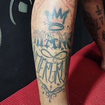 Meu projeto do curso: Lettering para tatuagem. Projekt z dziedziny  Kaligrafia, T, pografia i Projektowanie tatuaż użytkownika Katielli Moreira - 15.06.2023