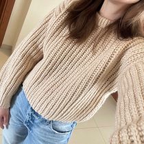 My project for course: Creating Garments Using Crochet. Fashion Design, Fiber Arts, DIY, Crochet, and Textile Design project by Maryana - 06.16.2023