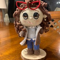 Mi proyecto del curso: Amigurumis: personas tejidas a crochet. Arts, Crafts, To, Design, Fiber Arts, Crochet, Amigurumi, and Textile Design project by cabogada1 - 06.17.2023