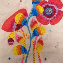 Il mio progetto del corso: Ricamo e pittura su stoffa per principianti.. Painting, Pattern Design, Embroider, DIY, Upc, cling, and Textile Design project by Manuela Romana - 06.19.2023