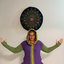 Meu projeto do curso: Crochê: crie um suéter com apliques florais coloridos. Crochê, e Design têxtil projeto de Kátia Cristina - 20.06.2023