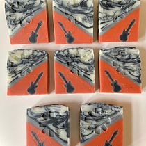My Rock&Roll Soap. Un proyecto de Artesanía y DIY de vanessaconan-1 - 03.06.2023