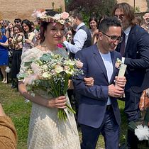 My wedding day. Accessor, Design, Fashion Design, DIY, Floral, and Plant Design project by paola.onofrio - 06.22.2023