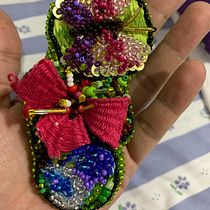 Mi proyecto del curso: Bordado de moda con pedrería: crea composiciones y plantillas replicables. Design de moda, Bordado, e Design têxtil projeto de Rosa Morales - 26.06.2023