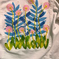 My project for course: Embroidery and Fabric Painting for Beginners. Painting, Pattern Design, Embroider, DIY, Upc, cling, and Textile Design project by Eliana Marin - 08.11.2023