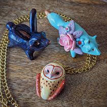 My project for course: Creating Jewelry with Polymer Clay. Design de acessórios, Design de joias, e Cerâmica projeto de sonic.pixel42 - 28.06.2023