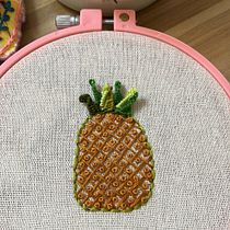 Mi proyecto del curso: Técnicas básicas de bordado: puntadas, composiciones y gamas cromáticas. Un projet de Création d'accessoires, Création de costumes, Broderie, Théorie des couleurs , et Design textile de López Martinez - 01.07.2023